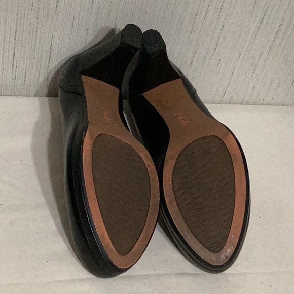 Clarks Artisan heels. - Picture 6 of 7